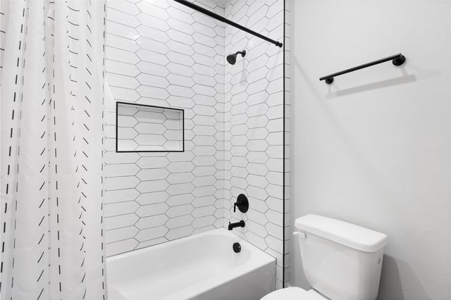 7033 Avenue L, Houston, TX 77011