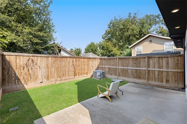 7033 Avenue L, Houston, TX 77011