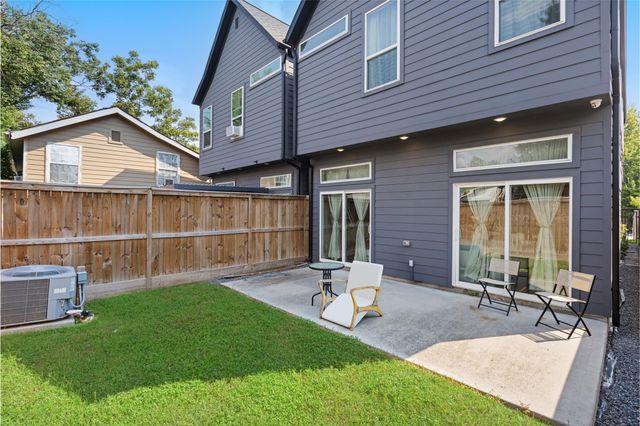 7033 Avenue L, Houston, TX 77011