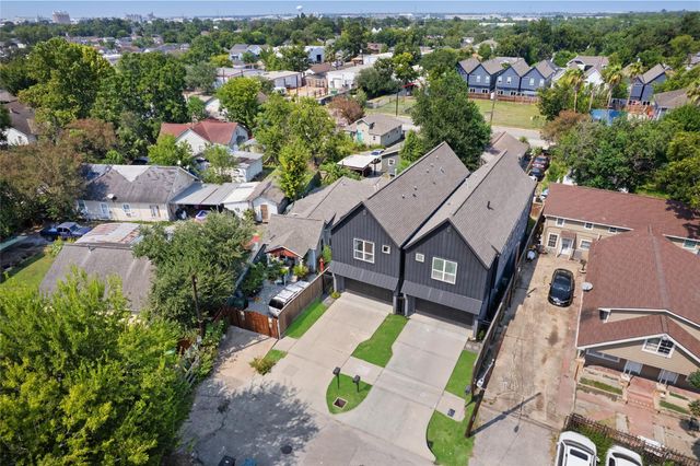 7033 Avenue L, Houston, TX 77011