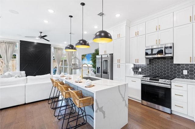 7033 Avenue L, Houston, TX 77011