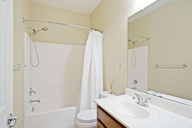 4502 Manzanita, Turlock, CA 95382