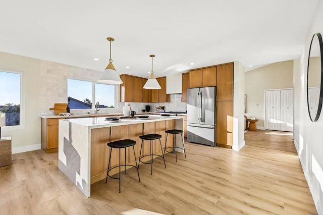 7221 Wisteria Way, Carlsbad, CA 92011