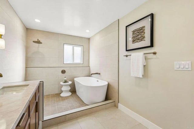 7221 Wisteria Way, Carlsbad, CA 92011