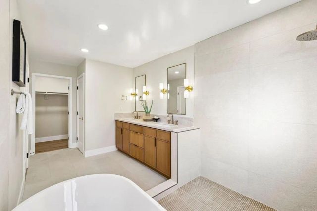 7221 Wisteria Way, Carlsbad, CA 92011