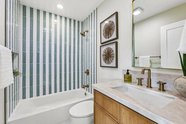 7221 Wisteria Way, Carlsbad, CA 92011