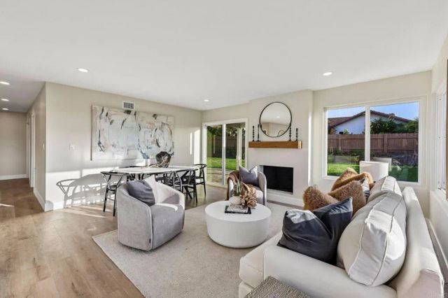 7221 Wisteria Way, Carlsbad, CA 92011