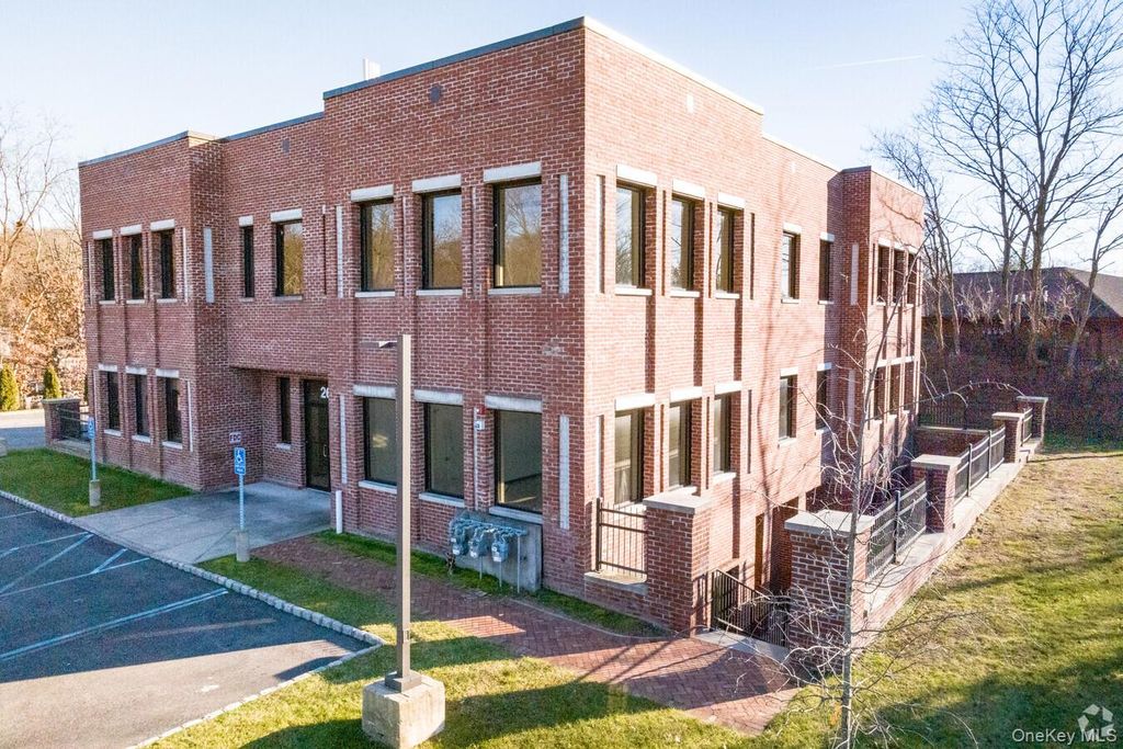 265 Indian Head Road, Kings Park, NY 11754