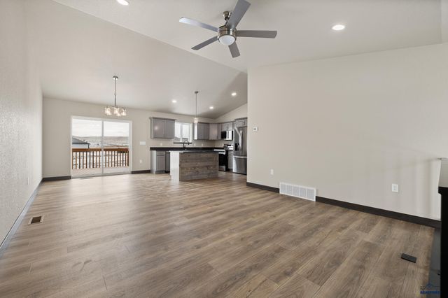 292 NORTHERN LIGHTS BLVD E, Box Elder, SD 57719