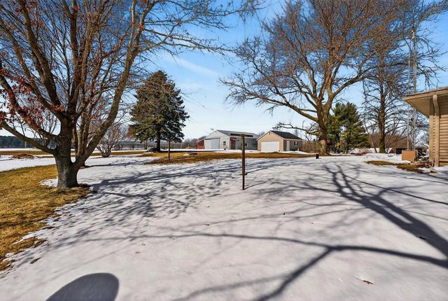 5529 Langer Road, Marshall, WI 53559