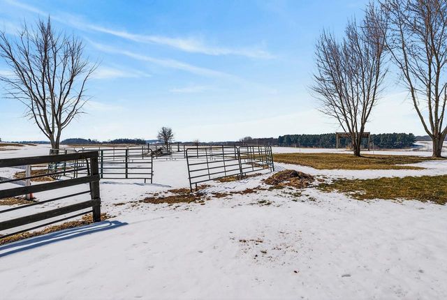 5529 Langer Road, Marshall, WI 53559