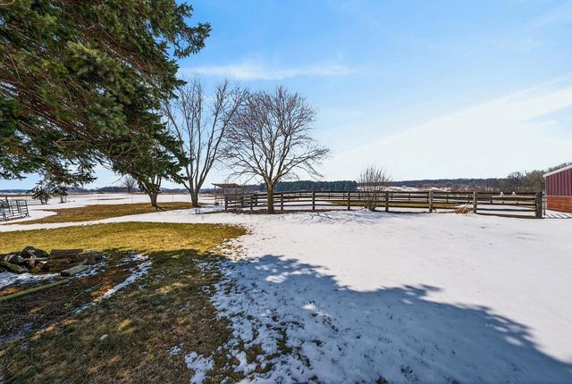 5529 Langer Road, Marshall, WI 53559