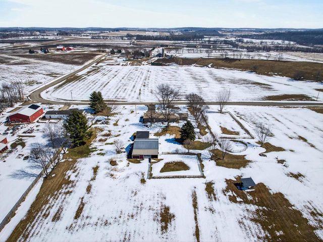 5529 Langer Road, Marshall, WI 53559