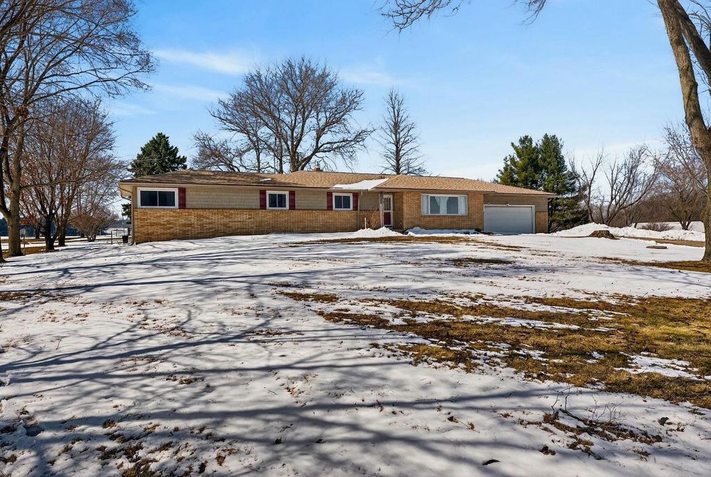 5529 Langer Road, Marshall, WI 53559