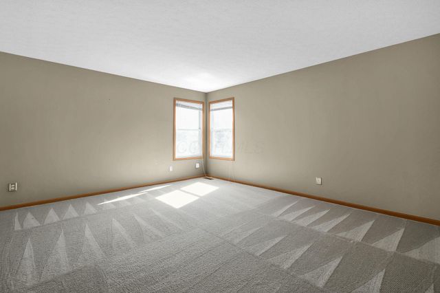 395 Quail Run Court, Newark, OH 43055