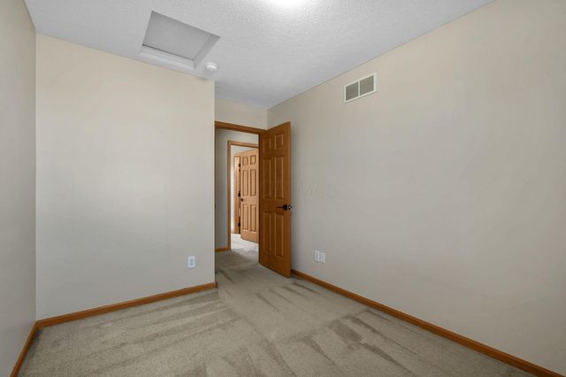 395 Quail Run Court, Newark, OH 43055