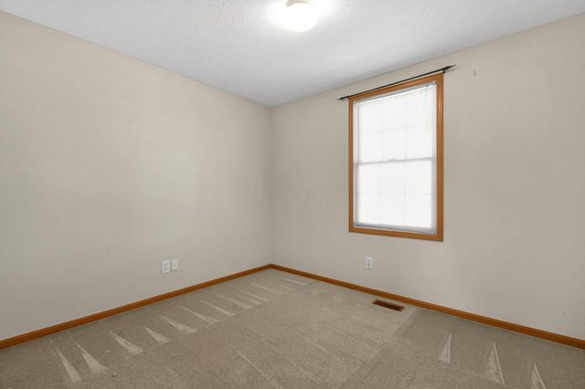 395 Quail Run Court, Newark, OH 43055