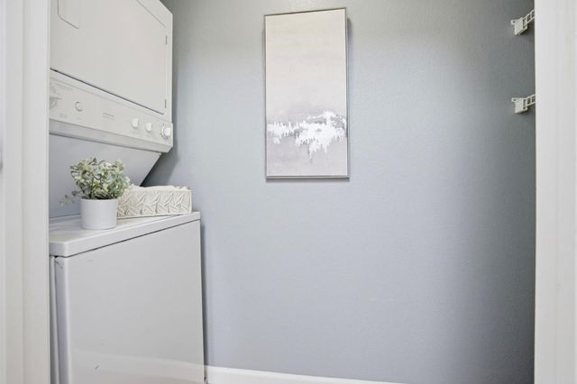 1982 W Bayshore Road 322, East Palo Alto, CA 94303