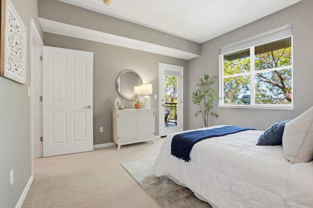 1982 W Bayshore Road 322, East Palo Alto, CA 94303