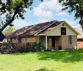 301 E Mimosa Street, Crandall, TX 75114
