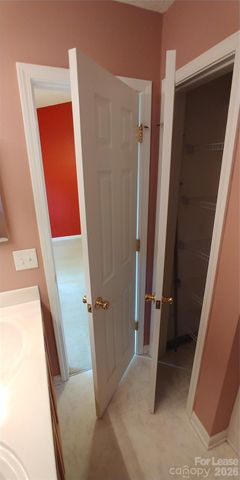 2025 Mcneil Paper Court, Charlotte, NC 28214
