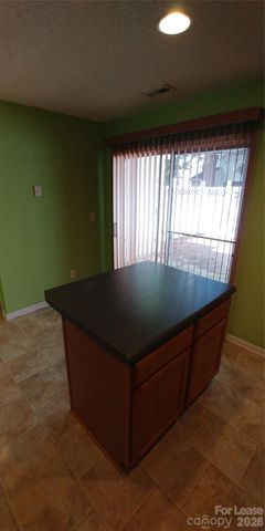 2025 Mcneil Paper Court, Charlotte, NC 28214