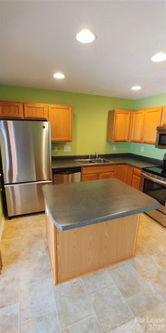 2025 Mcneil Paper Court, Charlotte, NC 28214