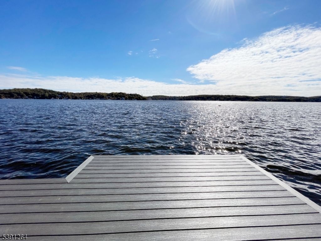12 Bass Rock Road, Hopatcong Boro, NJ 07843