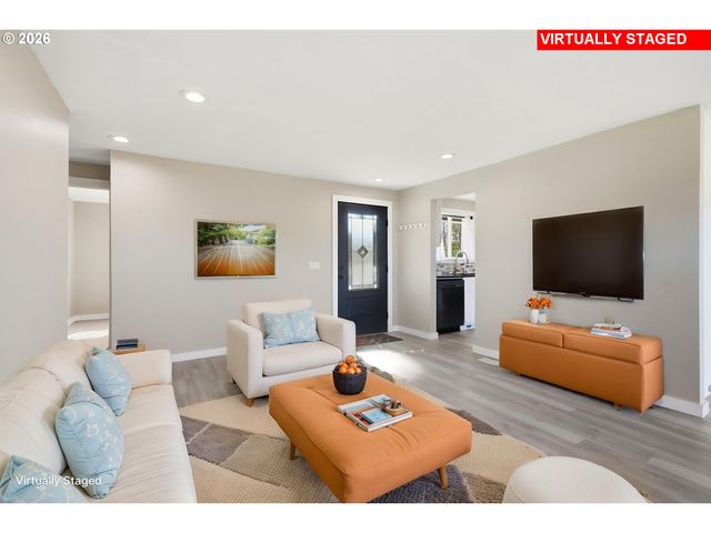 34121 EL MANOR Ave, Eugene, OR 97405