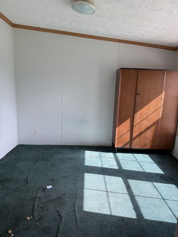 104 College St, S, Cowan, TN 37318