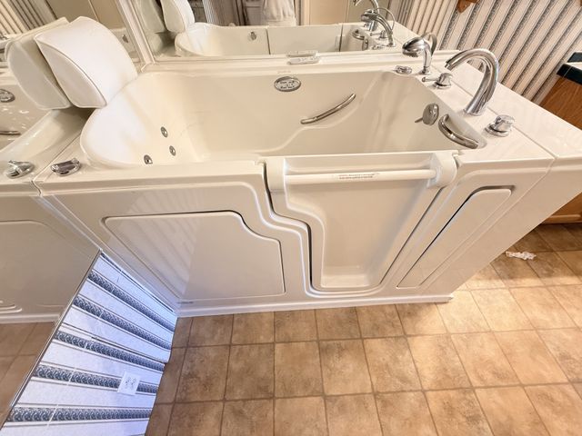 104 College St, S, Cowan, TN 37318