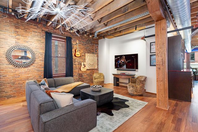 219 2nd Ave N Ste 200, Nashville, TN 37201