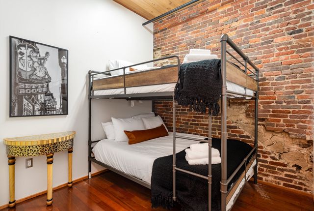 219 2nd Ave N Ste 200, Nashville, TN 37201