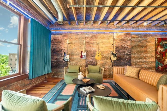 219 2nd Ave N Ste 200, Nashville, TN 37201