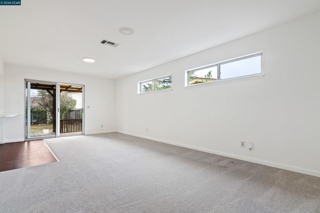 3020 Windsor Dr, Antioch, CA 94509