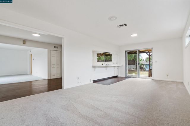 3020 Windsor Dr, Antioch, CA 94509