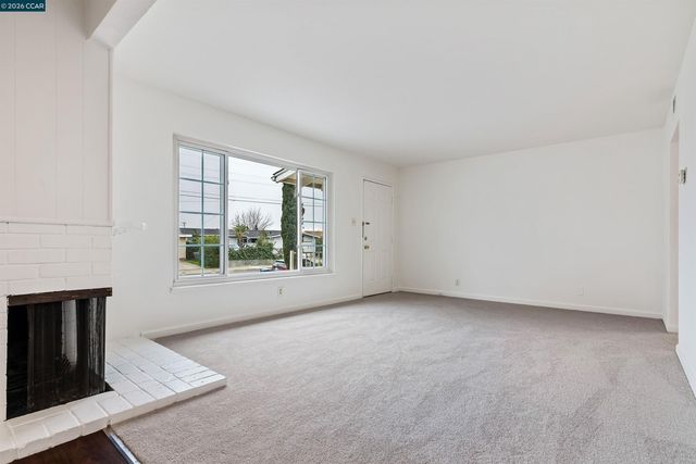 3020 Windsor Dr, Antioch, CA 94509