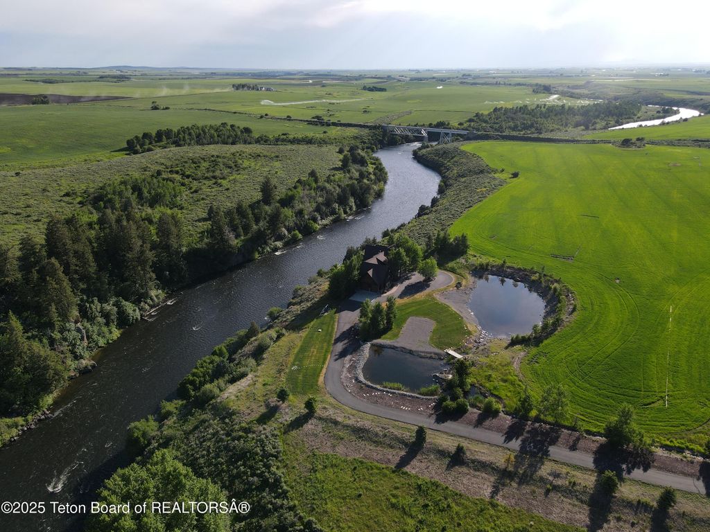 3944 SCHAEFER Lane, Ashton, ID 83420 photo 10