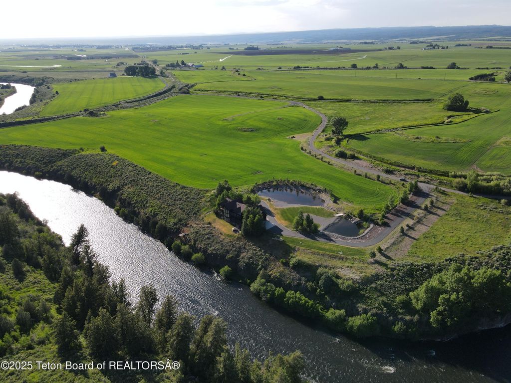 3944 SCHAEFER Lane, Ashton, ID 83420 photo 13