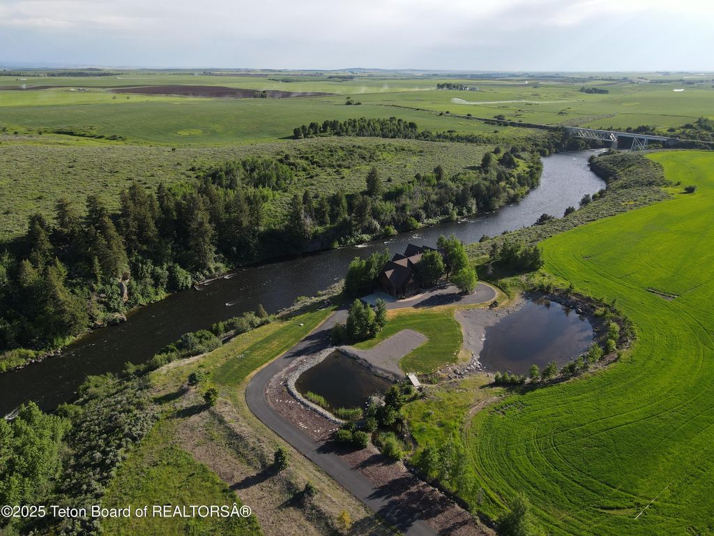 3944 SCHAEFER Lane, Ashton, ID 83420 photo 9