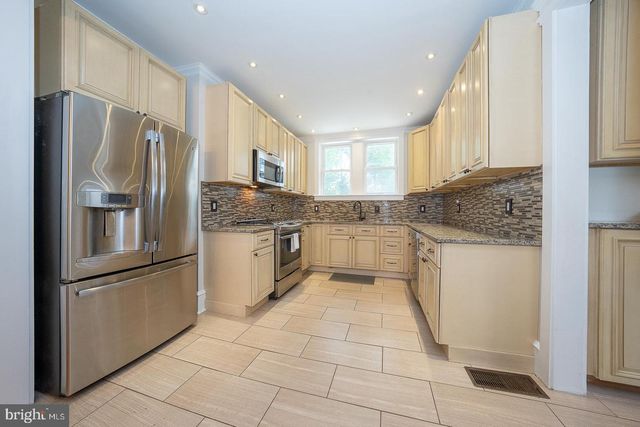 1121 MONTGOMERY AVE, Penn Valley, PA 19072