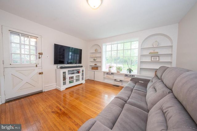 1121 MONTGOMERY AVE, Penn Valley, PA 19072