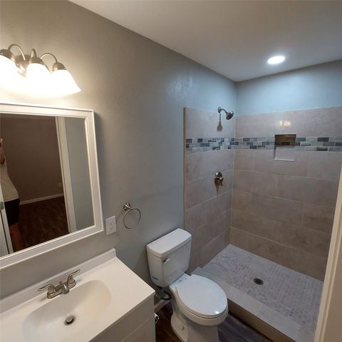 410 Hillcrest Street, Mansfield, TX 76063