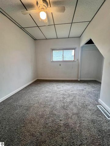 526 Hannah Avenue, Alma, MI 48801