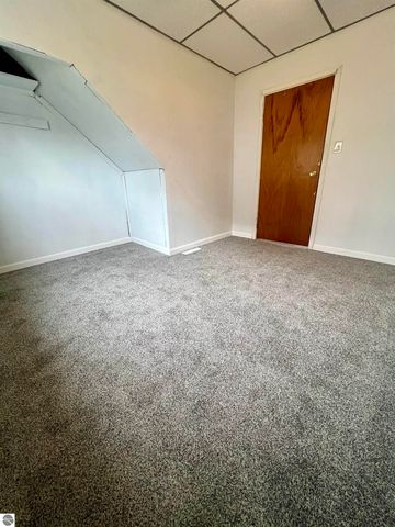 526 Hannah Avenue, Alma, MI 48801