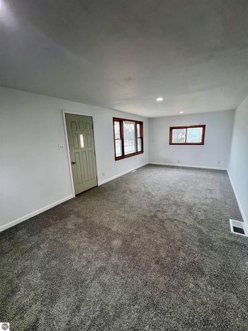 526 Hannah Avenue, Alma, MI 48801