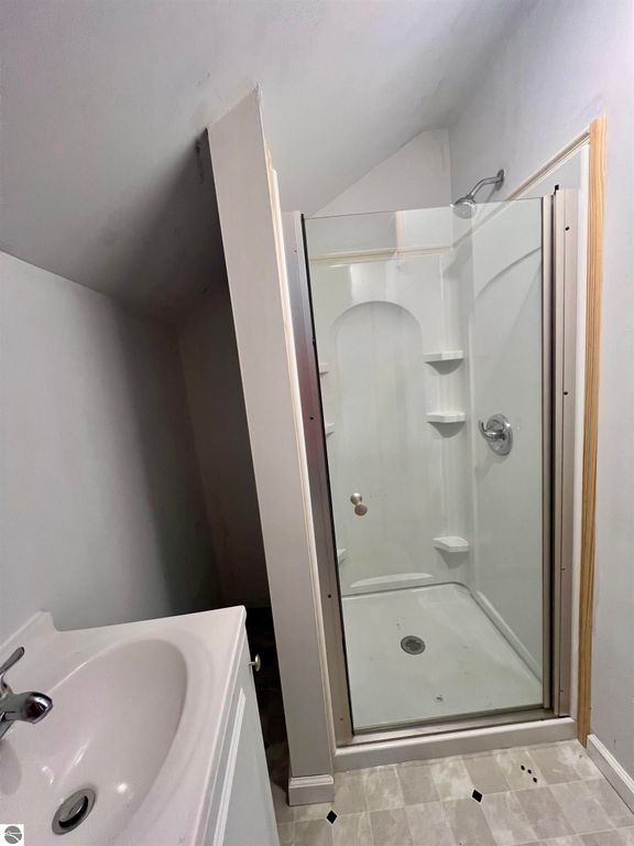 Image 16 of property listing at 526 Hannah Avenue, Alma, MI 48801