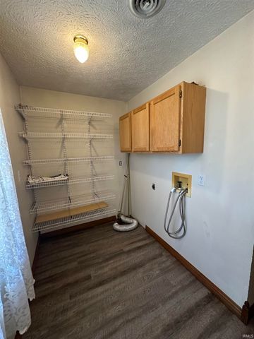 540 NE F Street, Linton, IN 47441