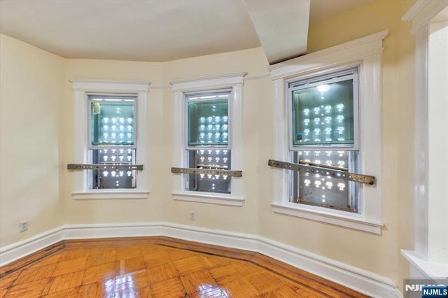 31-33 Voorhees Street, Newark, NJ 07108