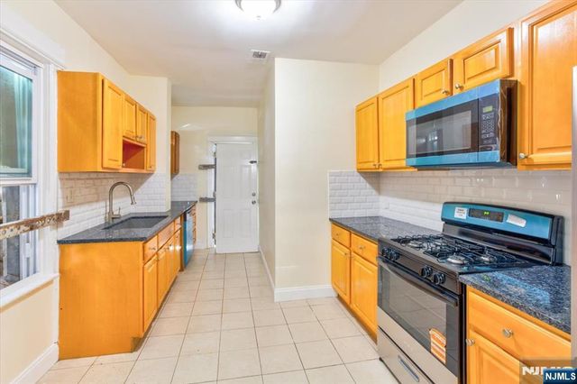 31-33 Voorhees Street, Newark, NJ 07108